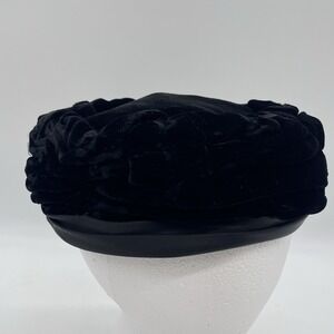 Vintage Womens Formal Hat Black Velvet 20s-40s Turban-Style Lined Made In USA 7"